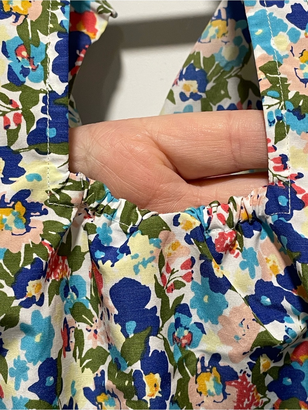 Gorge! Maeve by Anthropologie Tie Front Sleeveless Top Sz Medium Floral Blue - Picture 8 of 11